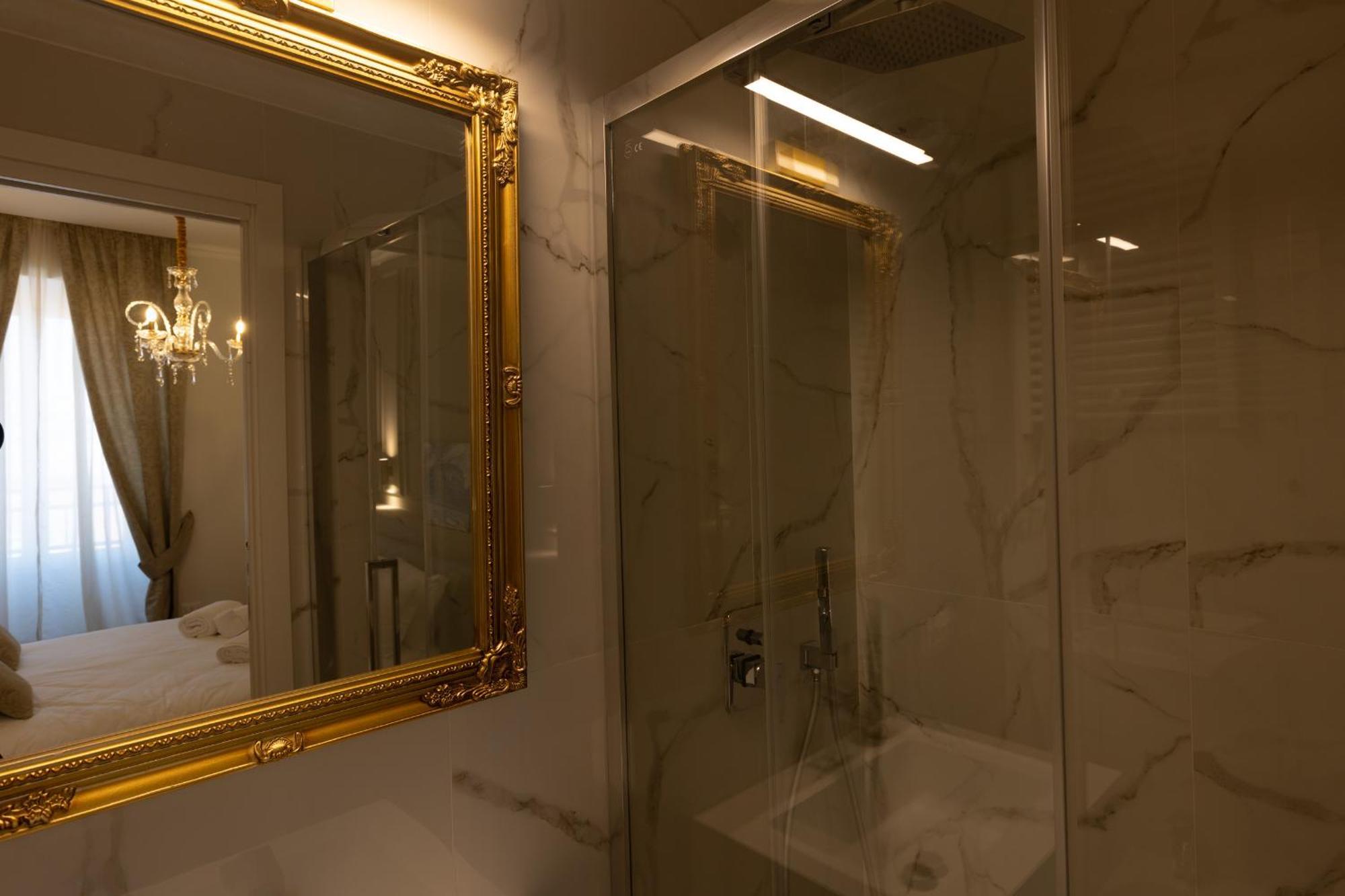 De Vince Suites - Luxury Rooms - Roma Termini Buitenkant foto