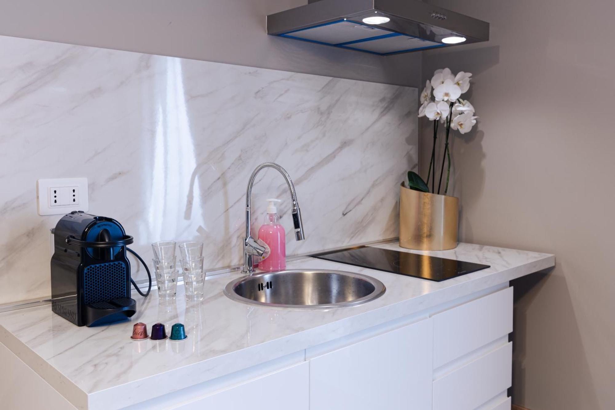 De Vince Suites - Luxury Rooms - Roma Termini Buitenkant foto