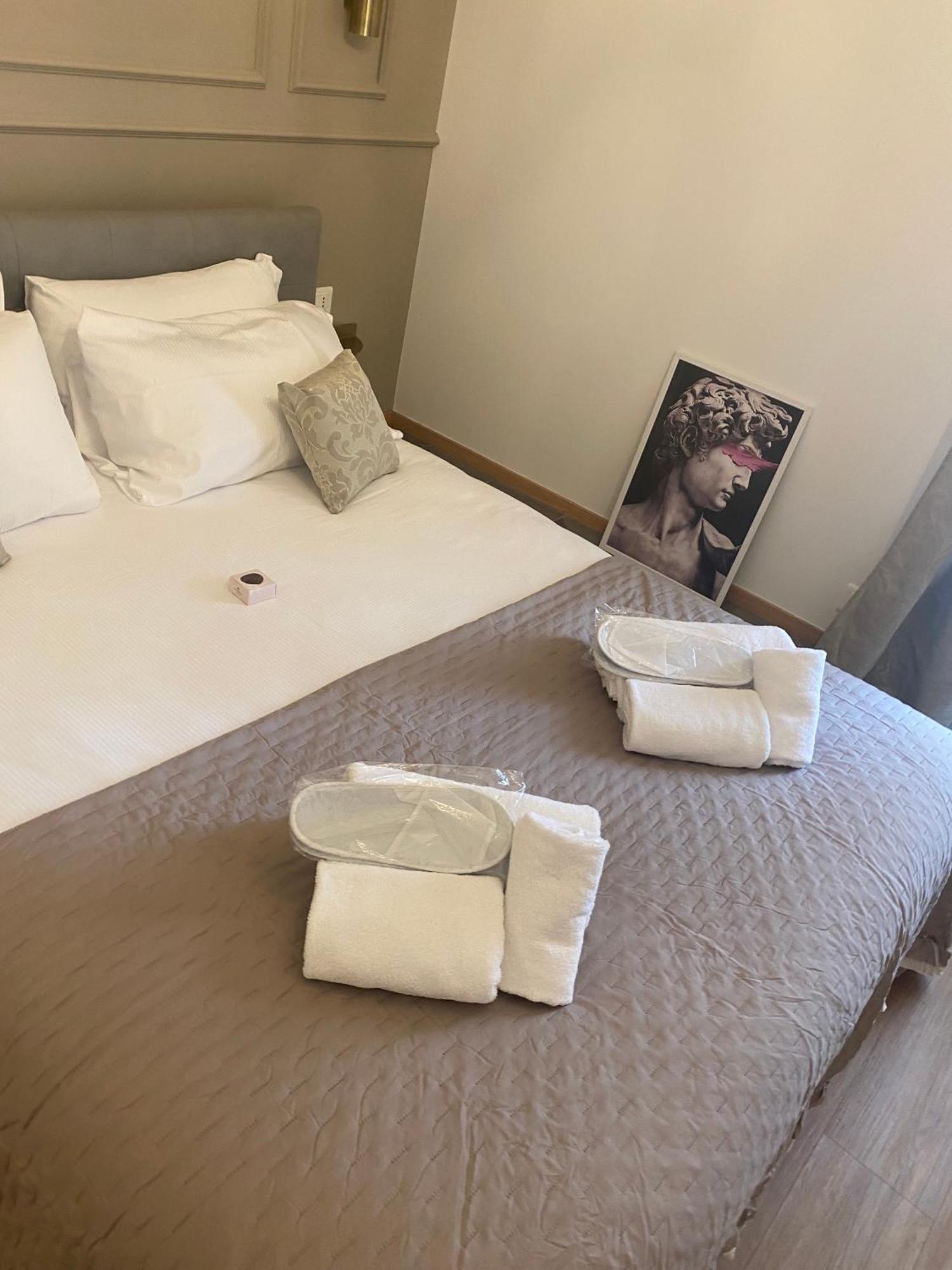 De Vince Suites - Luxury Rooms - Roma Termini Buitenkant foto
