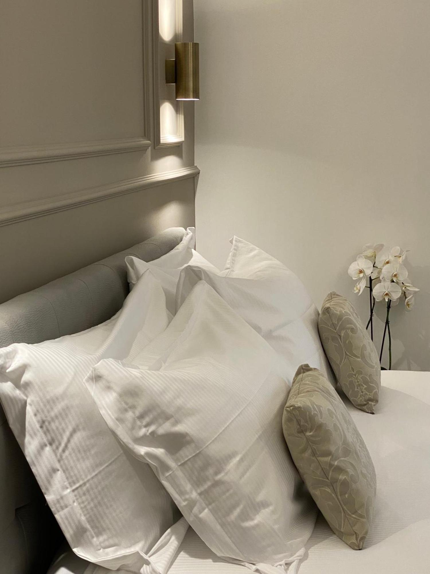 De Vince Suites - Luxury Rooms - Roma Termini Buitenkant foto